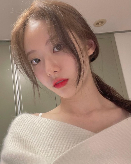 우주소녀 루다, 예뻐도 너무 예쁘네…역대급 셀카