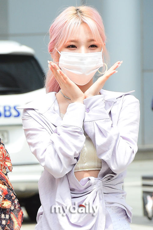 [MD포토] 프로미스나인 백지헌 꽃받침 미소