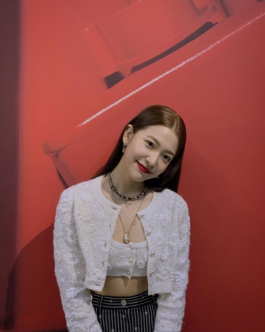 레드벨벳 예리, 막내티 벗었네…브라톱+크롭 가디건 입고 성숙美 철철 [MD패션]
