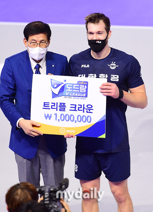 인물 나왔네 첫 경기 트리플 크라운 달성… 대한항공 링컨 [곽경훈의 현장]