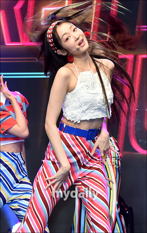 [MD포토] 시크릿넘버 레아, 화려하게 휘날리며