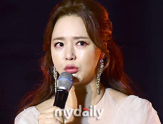 금잔디 20년 가수활동 원동력? 팬분들이 계셨기 때문 눈물 [MD동영상]