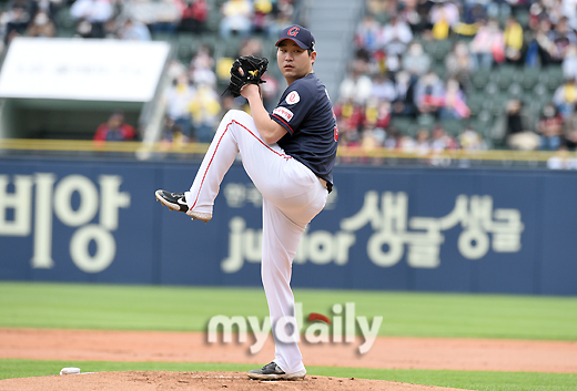 [MD포토] 이인복 잠실에서 승리를 위한 역투
