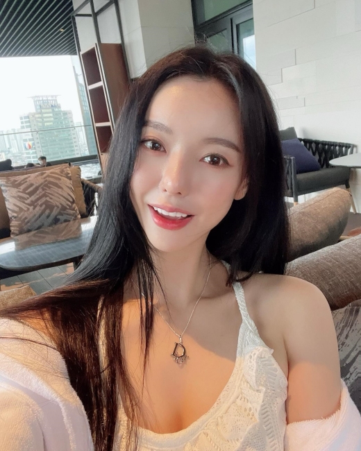 달샤벳 세리, 수영복 입고 드러낸 청순 글래머 자태…워너비 몸매네