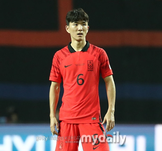 황인범, "월클 미드필더와 붙지만, 축구는 이름값으로 하는 게 아냐"