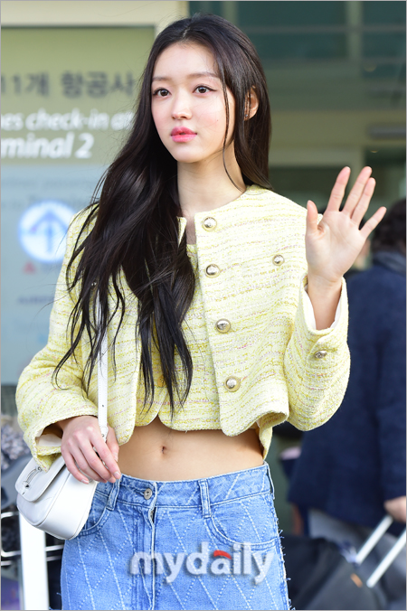 [MD포토] 오마이걸 유아 무표정엔 완벽 인형