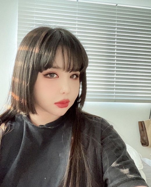 2NE1 박봄 머리카락 자름…또 확 달라진 분위기