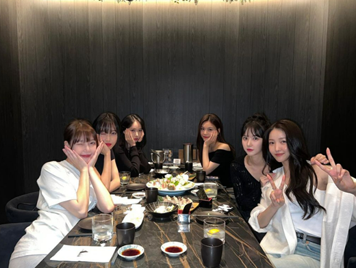 여자친구, 6인 완전체 뭉쳤다 역시 우린 즐거워