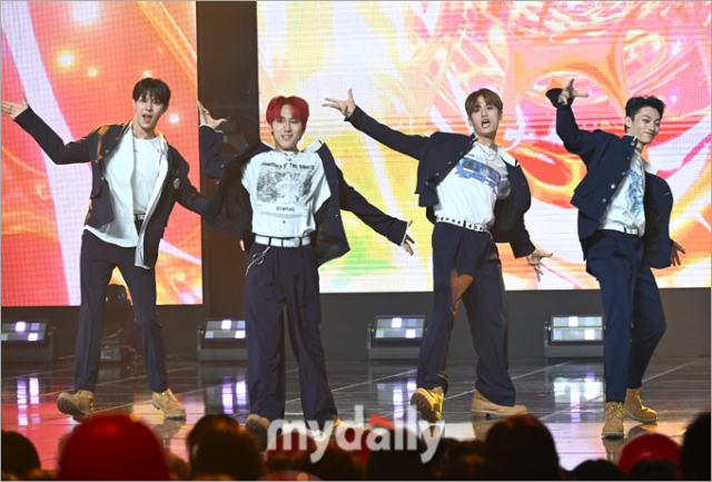 [MD포토] 티아이오티 이 무대는 우리가 접수