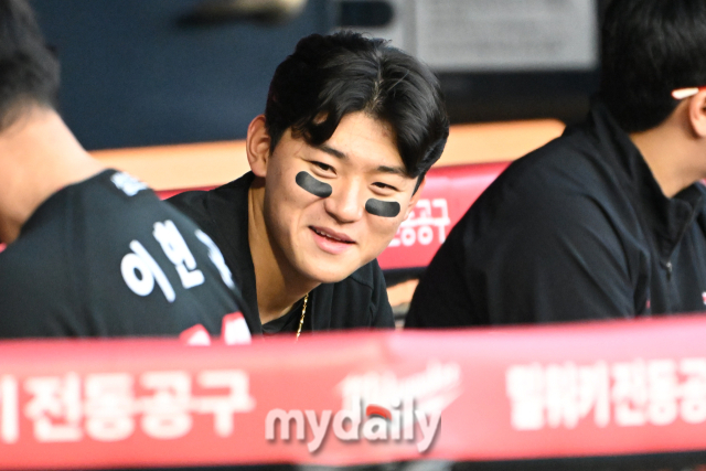[MD포토] 9연승 기아 김도영 더그아웃 분위기 좋아요