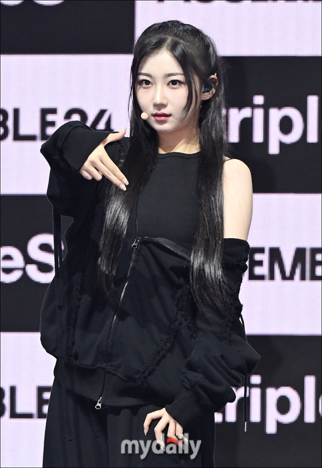 [MD포토] 트리플에스 카에데, 시그니처 포즈