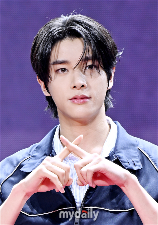 [MD포토] 엔하이픈 제이크, 무표정도 잘생김