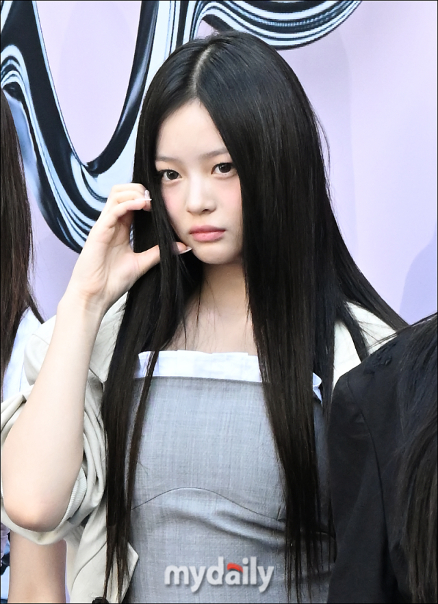 [MD포토] 뉴진스 하니, 귀염 폭발 볼하트