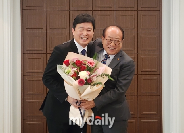 관광협회중앙회 제29대 회장에 이경수 청주 아일항공여행사 대표 선출