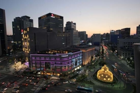 전력비상...유통업계, 전력 절감  적극 앞장