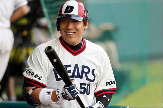 김현수 4억 5000만원 재계약…두산 야수 최고액