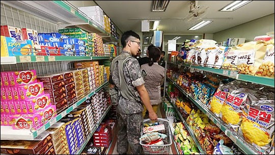 군부대 내 PX병, 민간인으로 대체