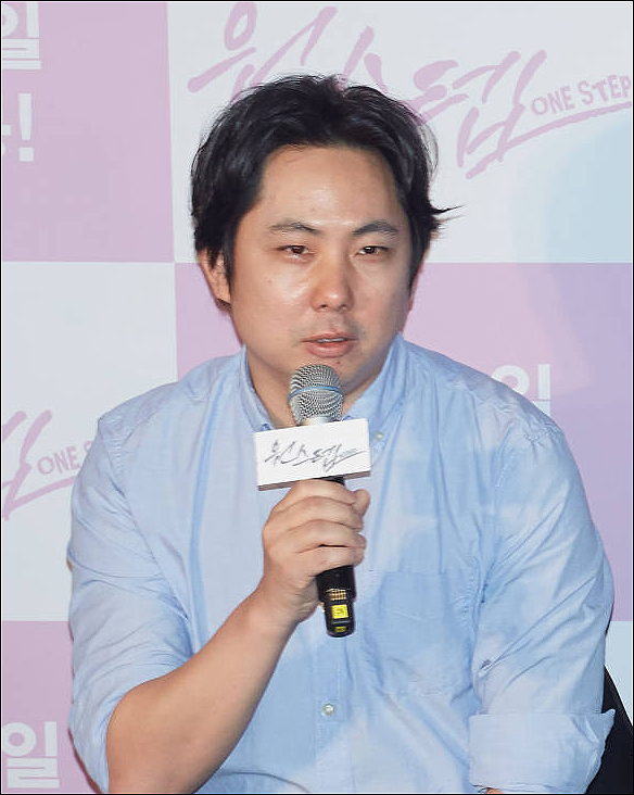 김기덕 사단 몰락 전재홍 감독, 남성 나체 몰카 혐의