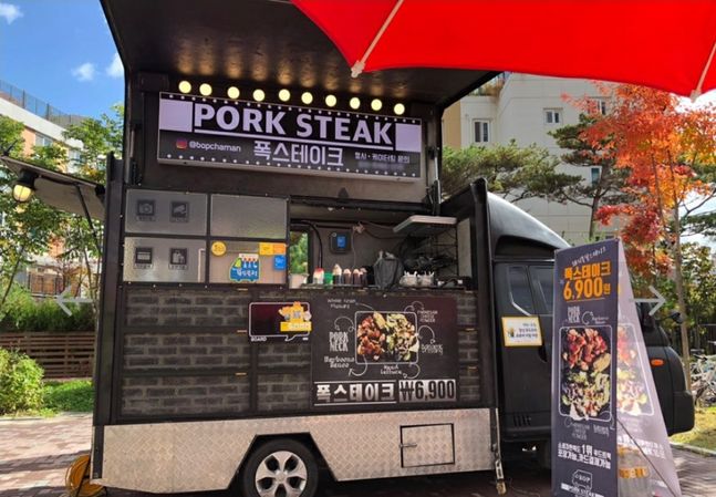 [코로나19] “종잣돈 모아 시작했는데 매출 0원”…시동 끄는 푸드트럭들