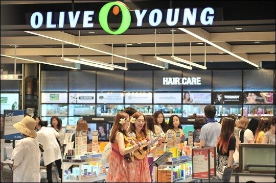 헬스앤뷰티 시장 올리브영 독주체제 굳혀지나