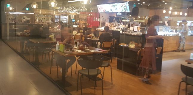 [현장] 뷔페식당들 57일 만에 일단 문은 열었지만…“현장은 혼란과 불안”
