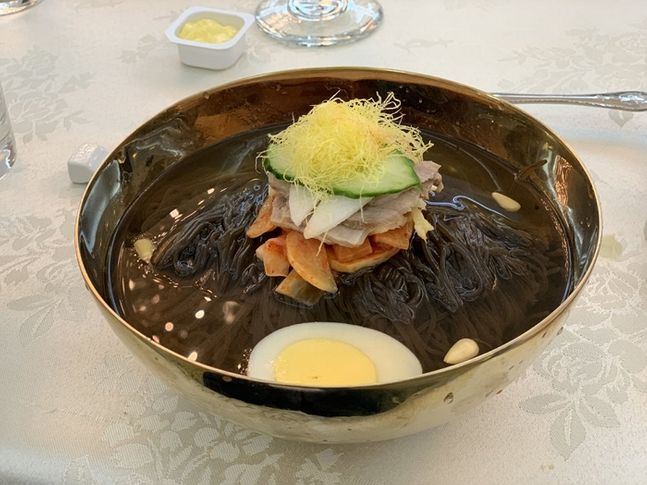 평양 옥류관 냉면 드디어 한국서 맛본다…내년 대전서 오픈 예정