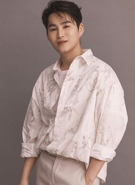마운틴무브먼트, 김희재·소속사 상대 중화권 매니지먼트 계약해지·손해배상 청구