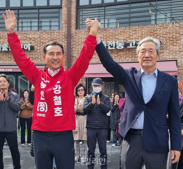 [단독] 정치권 거리두던 정몽준, 10년만에 등판…용인정 강철호 힘 실었다