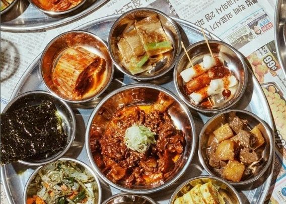 1인 4만4000원 제육백반, 저렴하니 괜찮네 화제의 기사식당