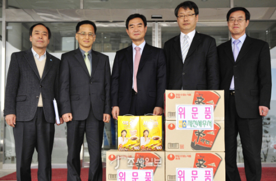 제천세무서, 구제역 방역초소에 위문품 전달