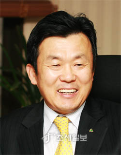 [파워 금융인]최철규 현대증권 기획지원 부문장철의 사나이, 부드러운 금융 서비스로 새 승부수