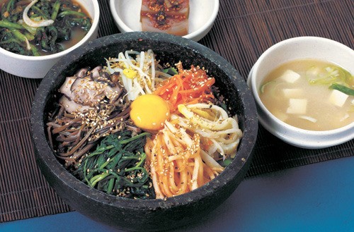 죽기 전에 먹어야 할 음식, 25종류에 돌솥비빔밥 포함