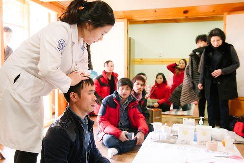 자생의료재단, 다문화가정에 전통체험 행사 및 한방진료