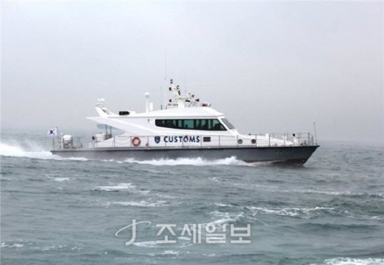  "싸다 싸", 떨이로 넘겨지는 관세청 '노후 감시정'…왜?