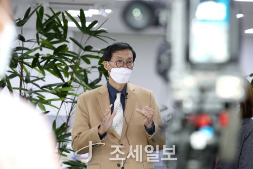 이창용 ”통화정책 정상화 기조 유지…균형갖고 유연히 대처할 것”