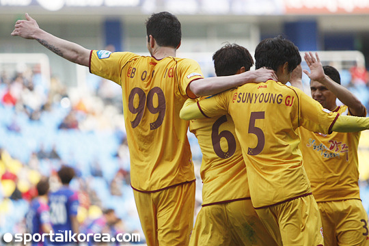 [한눈소식] 광주FC, 10억 돈벼락...어인 일로?