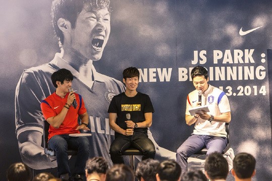 전설 박지성, 나이키 강남 매장서 팬들과 만남 가져