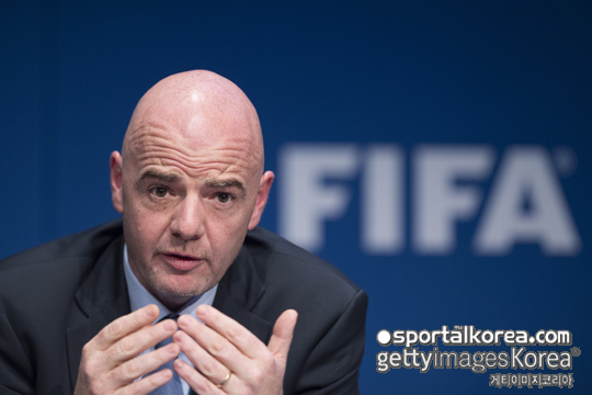 FIFA 회장, “월드컵 출전국 확대 시 아시아 1.5장 추가”
