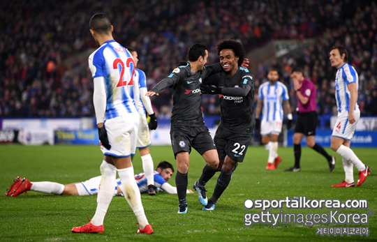 [EPL 17R] ‘부진 탈출’ 첼시, 3경기 만에 승리… 허더스필드에 3-1 완승