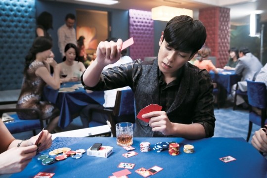 새 판은 새 감독이, 오락영화 타짜들의 바통 터치