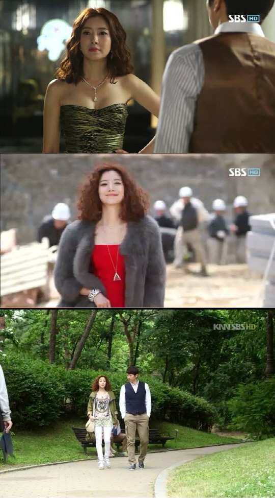 ‘신사의 품격’ 윤세아, 화려한 의상으로 시청자 눈길 끌어