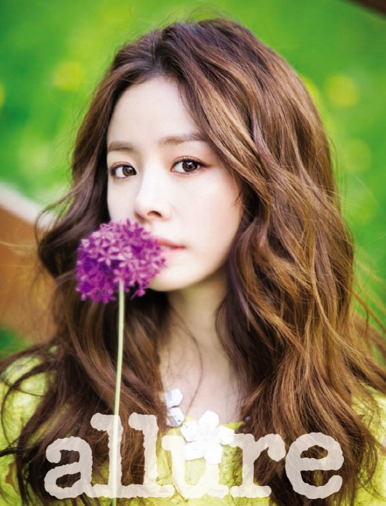 한지민, 스위스에서 8색조 여성미 뽐내