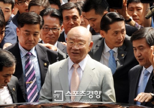 한국자산관리공사 전두환 전대통령 일가 신원프라자빌딩 180억에 낙찰