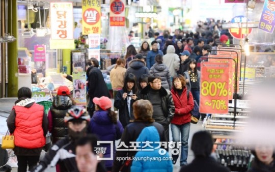 차례상, 재래시장이 할인마트보다 14% 정도 덜 들어