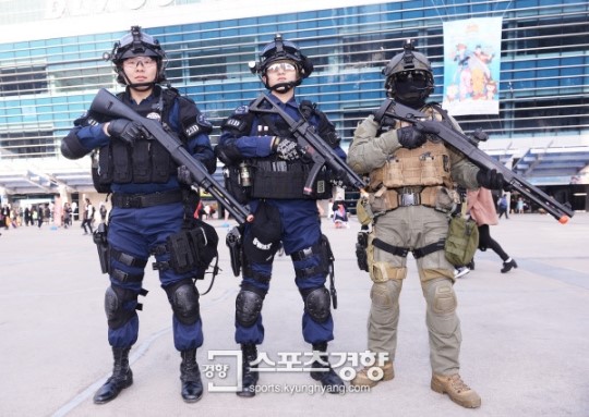 [SK포토]‘코믹월드’ 스와트-블랙워터 용병, 보기만해도 듬직해
