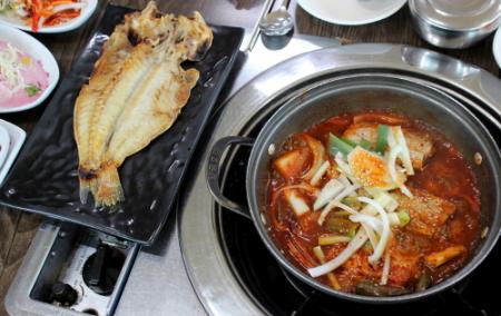 제주 중문맛집 ‘어부와농부’, 갈치조림은 산란기에 맛 봐야 제맛
