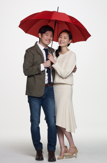 장마철 데이트 남성은 ‘복합 쇼핑몰’ 선호 여성은 어디?