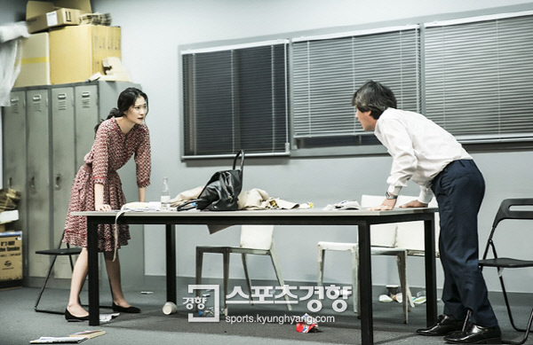 ‘블랙버드’ 한 주 연장공연 확정, ‘숨막히는 긴장감 통했다’
