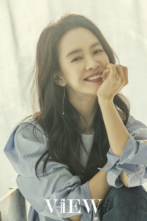 ‘뷰티뷰’ MC 송지효 “최근 메이크업에 관심…‘똥손→금손’ 변화 보여줄 것”