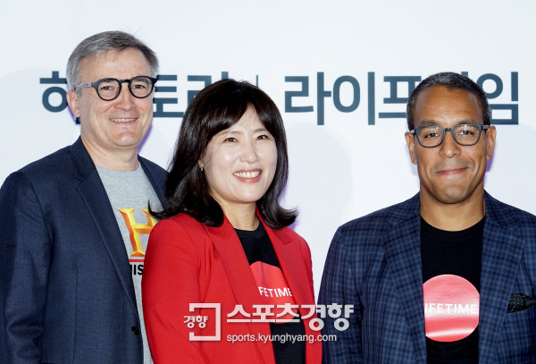 [스포츠경향 포토]포즈 취하는 에이앤이네트웍스 주요 임원들